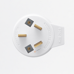 Clavija Tripolar 20A Blanca, 240V, Ref 00120C3, Marca EXE (O)