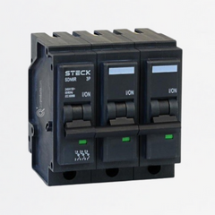 Interruptor Breaker Enchufable 15A 3P, Curva C 10KA 240V - 6KA 415V, Ref SDN63R15, Marca Steck (En Stock)