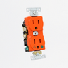 Toma Doble Hospitalario Polo a Tierra Naranja (Sin tapa), 15a 125V, Ref TRIG8200RN, Marca Eaton (O)